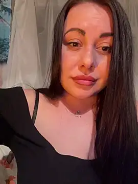 DaisyStreet live XXX chat