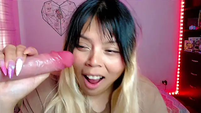 EllieMoonX's Live XXX Chat