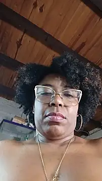 ChanneldelaCroixのライブXXXチャット