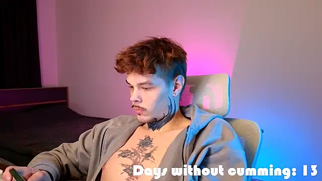 DENIS_HERE Pertunjukan Webcam