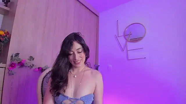 Chat +18 de Amatiista ao vivo