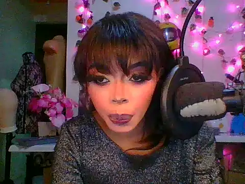 Anaconda2350 Live XXX-Chat