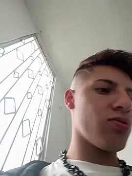 YEICK-17 Chat XXX in diretta