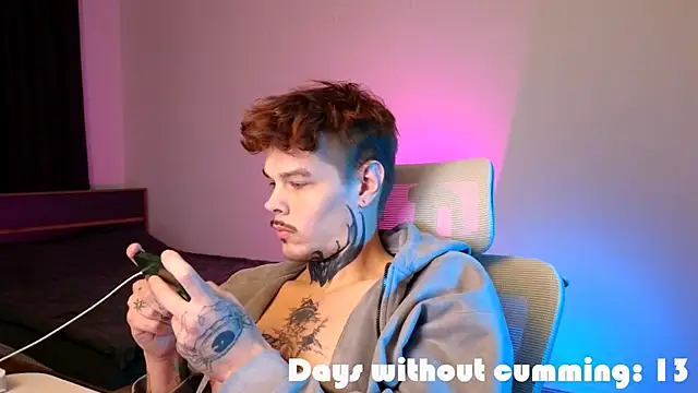 DENIS_HERE Pertunjukan Webcam