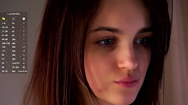 Show modela EffieHenri na web-kameri