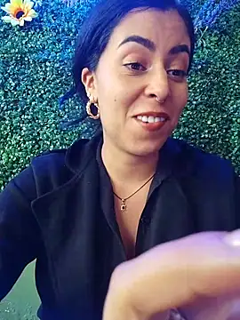 แชท XXX สดของ Luianna