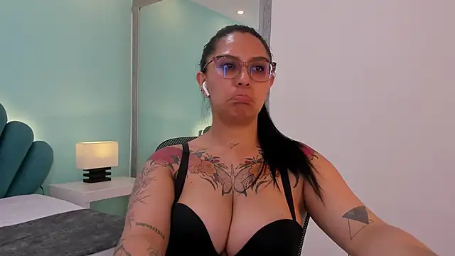 Czat XXX na żywo – sharlott18