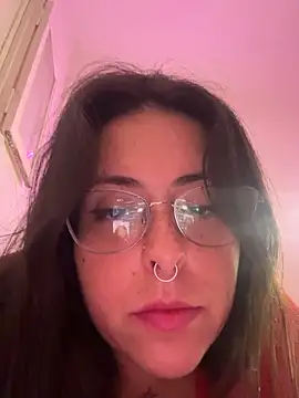 Chat XXX en directo de Mizztikaa