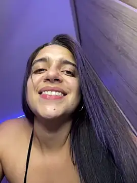 Czat XXX na żywo – Alice777_