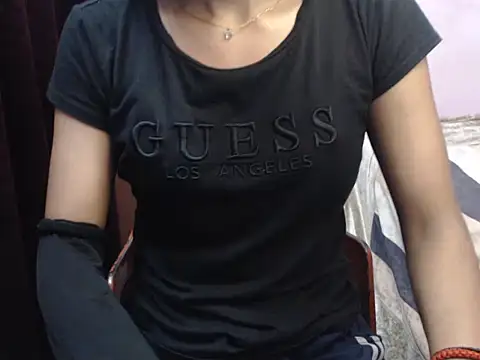 Chatroom XXX en direct de Angel_kiyara