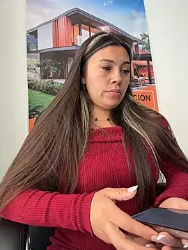 LIZ-06_ Show in webcam