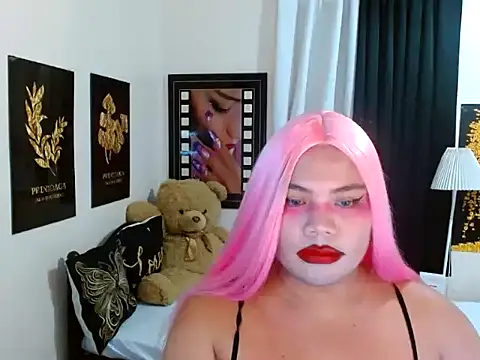 โชว์เว็บแคมของ TSbrianaHugeCock