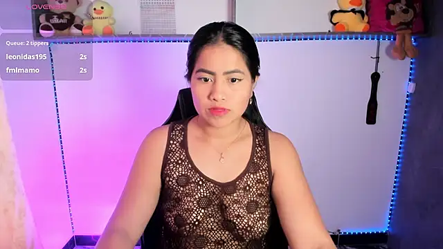 دردشة vickylatina_ الجنسية المباشرة