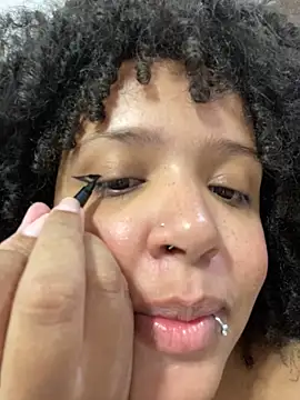 Chat XXX en directo de 99_Lilith