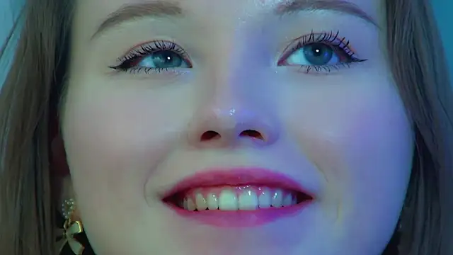 KeiraAsti's Live XXX Chat