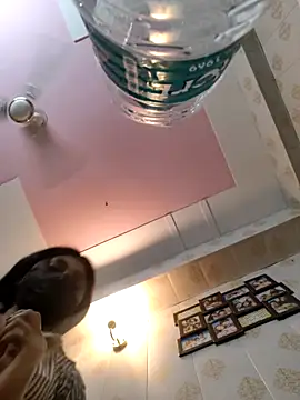 Chat +18 de Anchal-8798 ao vivo