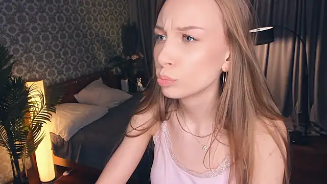 Chat +18 de CarmenLipkin ao vivo