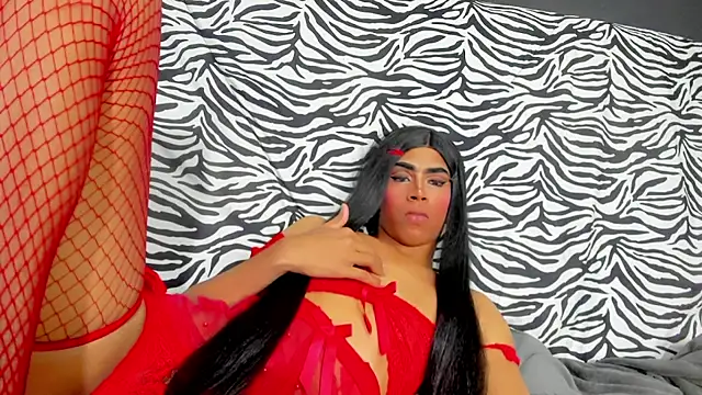 VannaMusk: διαδικτυακό σόου στην κάμερα