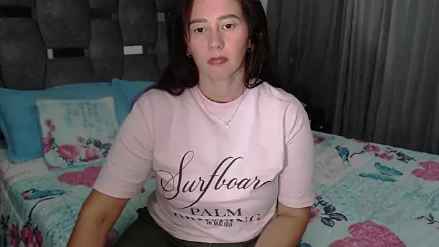 sara_hott_1: διαδικτυακό σόου στην κάμερα