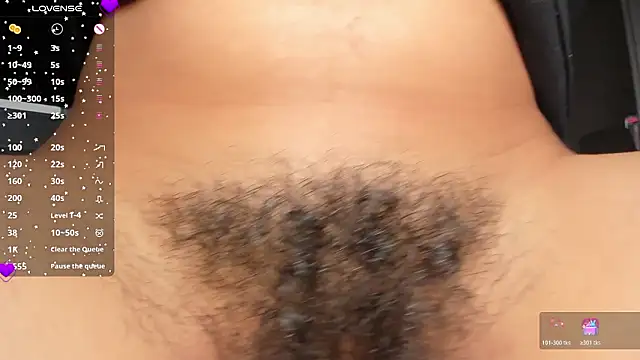 laura-hills18 现场XXX聊天