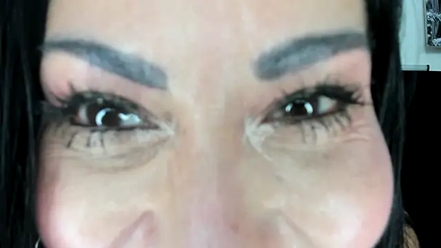 Tania_mature লাইভ XXX চ্যাট