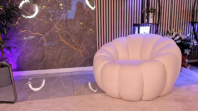 KimP0ssible Chat XXX in diretta