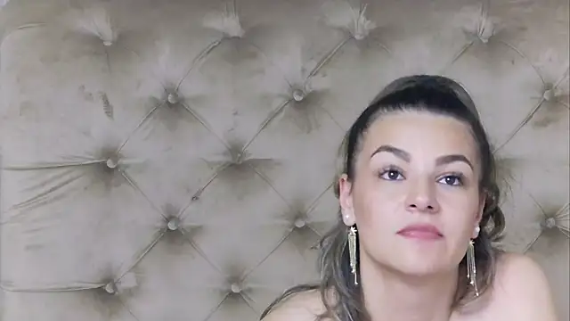 AvaCherry's Live XXX Chat