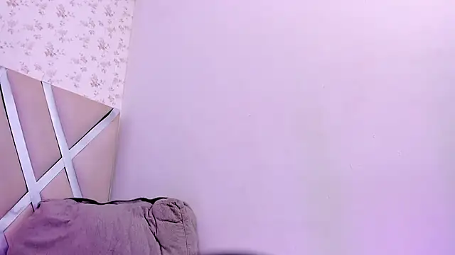 Helenn_monroy1 Adlı Modelin Canlı XXX Sohbeti