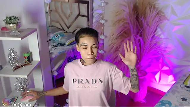 Jonesliam23 即時 XXX 聊天