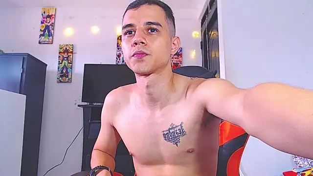 ADAM_HOT's Webcam Show