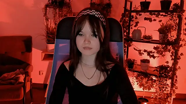 Elainebeness Chat XXX in diretta