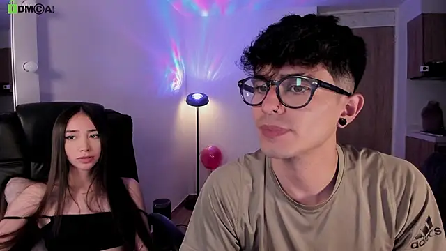 Mikeyvioleta_ 即時 XXX 聊天