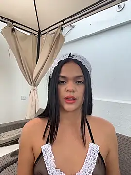 Bella-Ferrer 即時 XXX 聊天