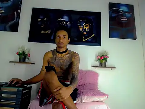Chat +18 de Tatoo_Noah ao vivo