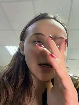 TheYourL Live XXX Chat