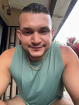 Marco_Vega: απευθείας συνομιλία ΧΧΧ