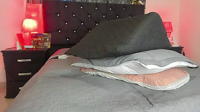 dereck_karter লাইভ XXX চ্যাট