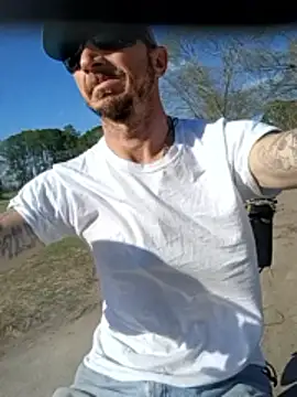 Mrluckstick: απευθείας συνομιλία ΧΧΧ