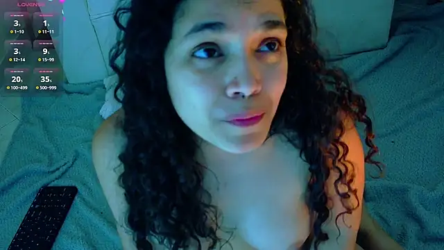 R3d_Moonss__'s Live XXX Chat