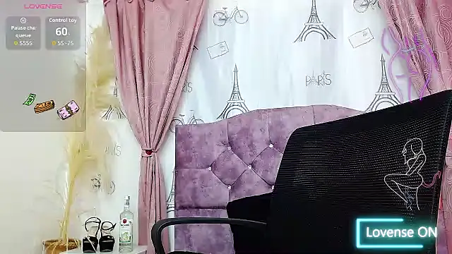 Esmeralda-18 Live XXX-chat