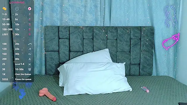 Chat +18 de NicolasTorrez ao vivo