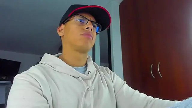 Онлайн чат XXX _John_Boy_