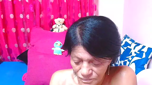 SLUTTYROXY: онлайн-секс-чат