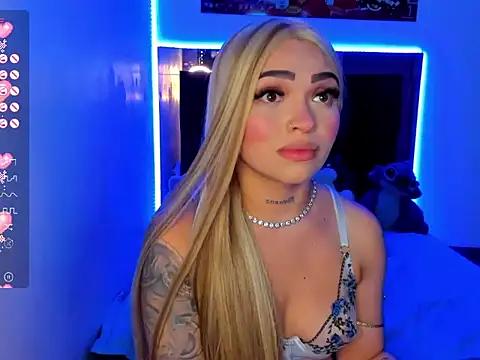 Nicole_rouss élő XXX-chatje