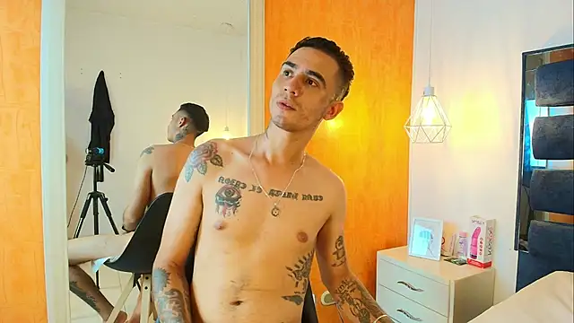 Irina_and_Max's Live XXX Chat