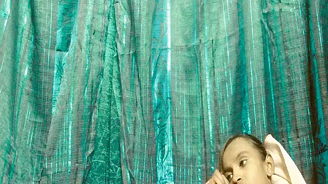 SassyXindian Chat XXX live