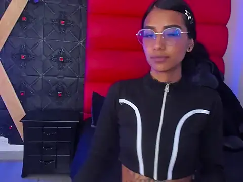 Chat XXX ao vivo de KarlaSlutSkinny__