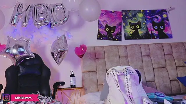 MiiaBlumm_'s Live XXX Chat