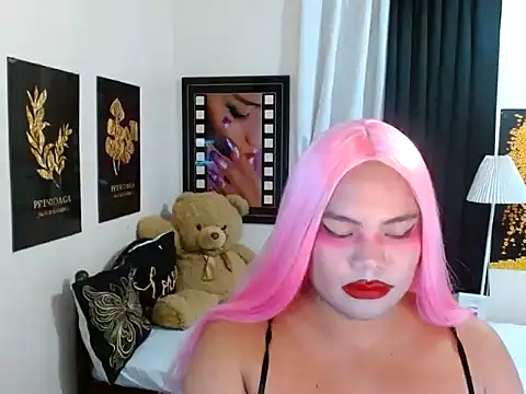 Chatroom XXX en direct de TSbrianaHugeCock