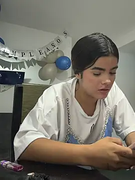 Czat XXX na żywo – Kaily_Sweet16